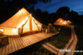 hotel glamping untuk wisatawan petualang