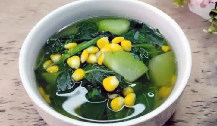 sayur bayam yang segar dan sehat